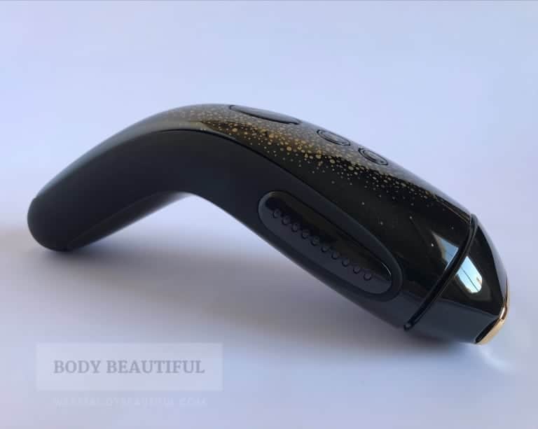 Side view of the Smoothskin Muse showing the perfectly curved handle and silicone side grips to ensure a comfortable hold.