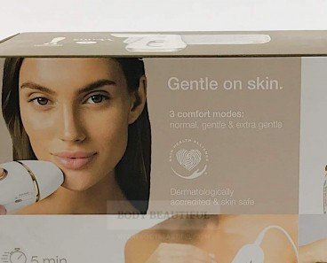 Braun Silk Expert Pro 5 IPL accredited by the skin Health Alliance - the skin alliance logo is printed on the outside of the box.
