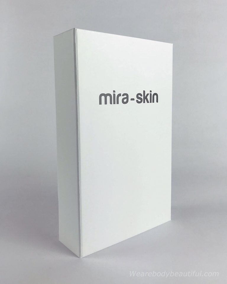The compact and sturdy white box of the Mira-skin kit without the information sleeve. Keep it to store the device in, especially if you travel with it.